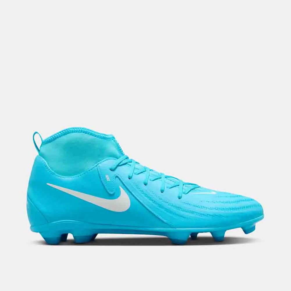Water Resistant Construction Nike Phantom Luna 2 Club Soccer Cleats