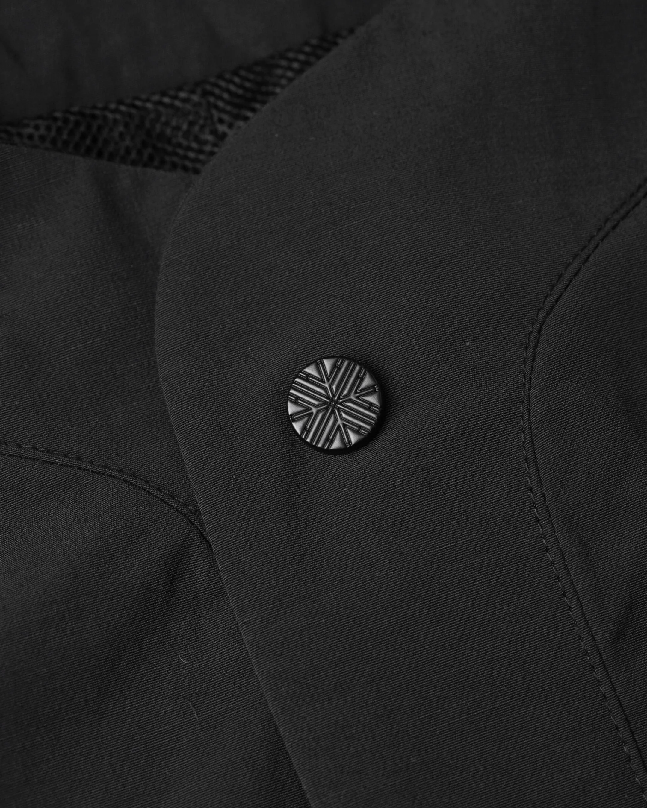 Highline Nylon Jacket Soft Weather Wear Airtight Seam Sealing