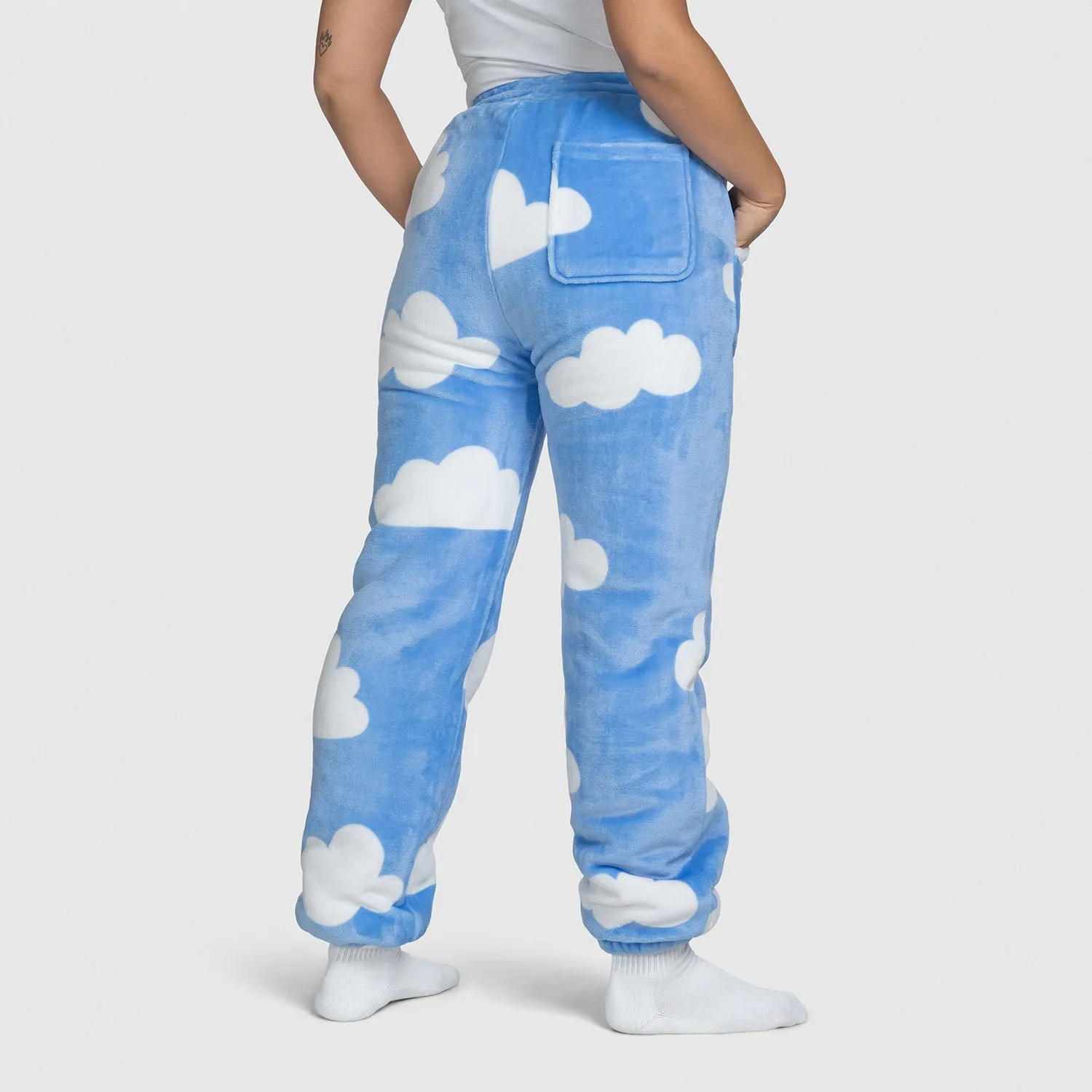 Thermal Regulating Material Cloud