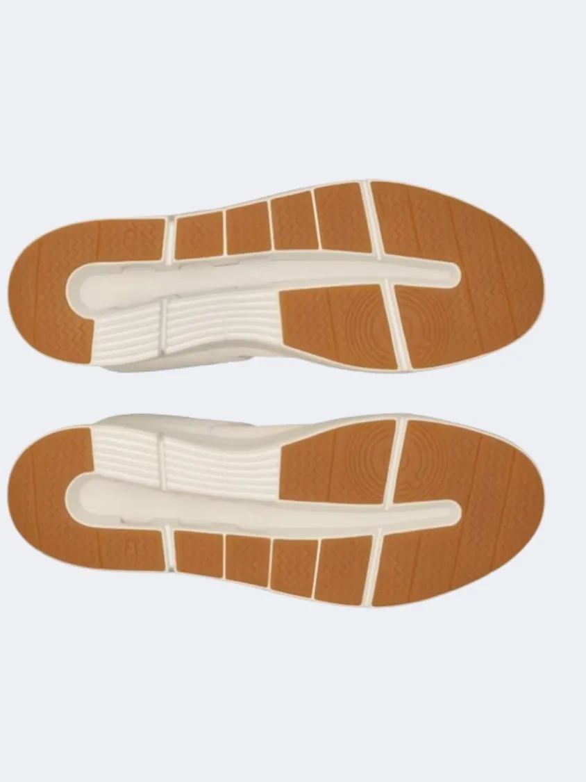 On The Roger Clubhouse Men Tennis Shoes White/Sand Grace Walk Anatomical Toe Shape