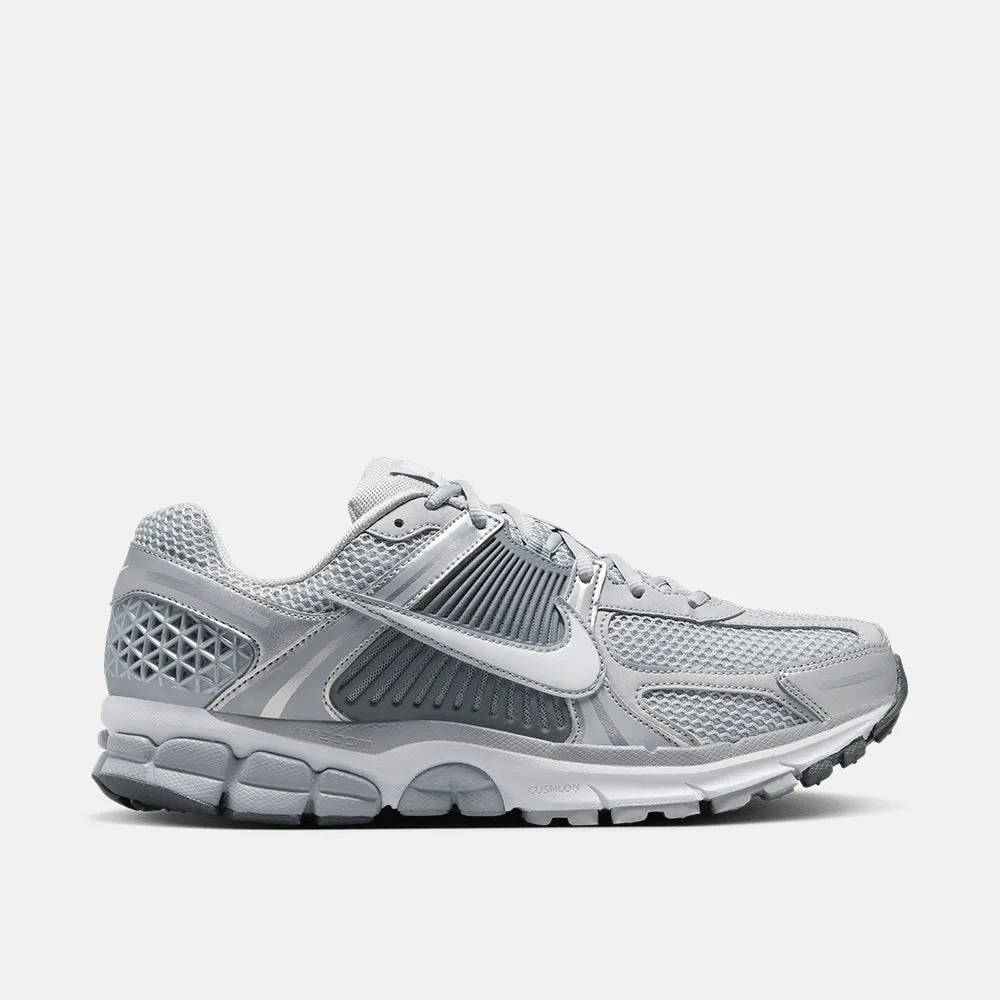 Nike Zoom Vomero 5 Family Time Strong Grip