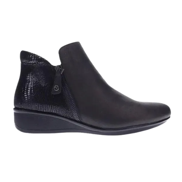 dry surface Revere Women's Damascus Bootie Wide Black