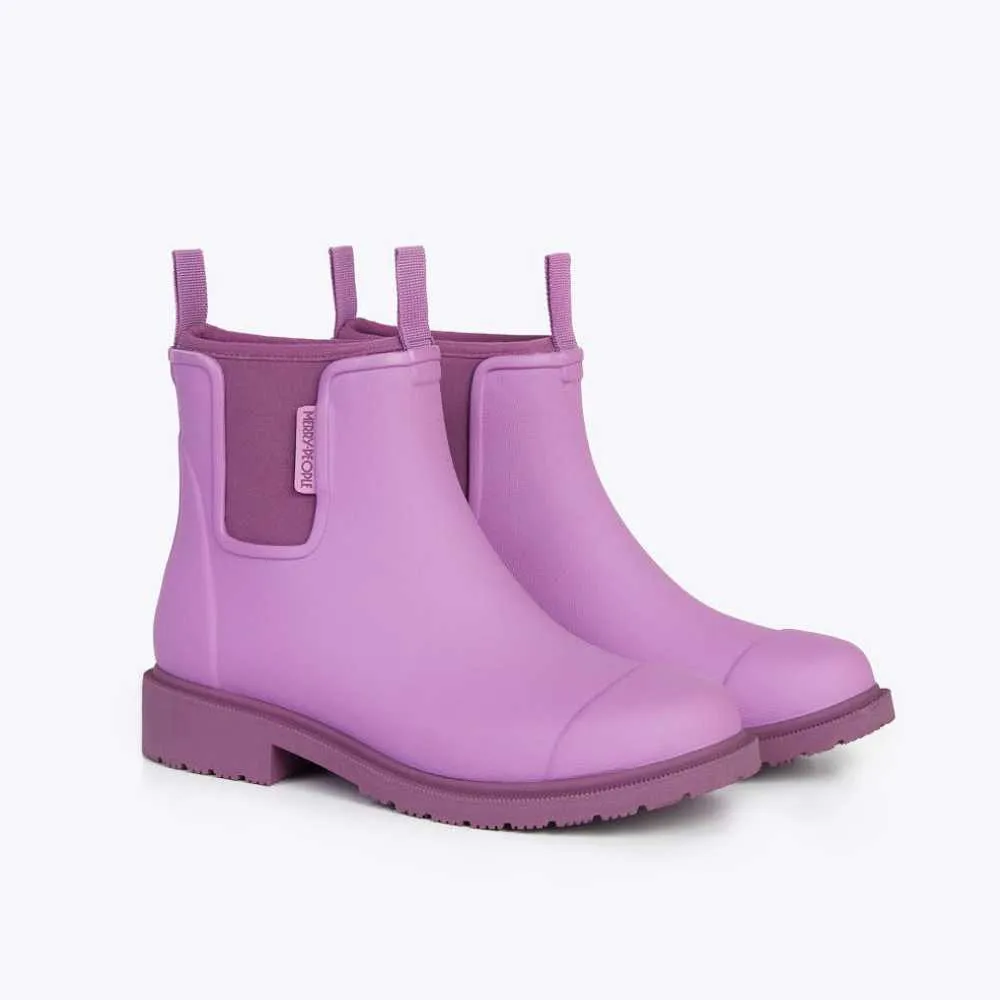 Bobbi Rain Boot in Orchid from Merry People Essential Piece