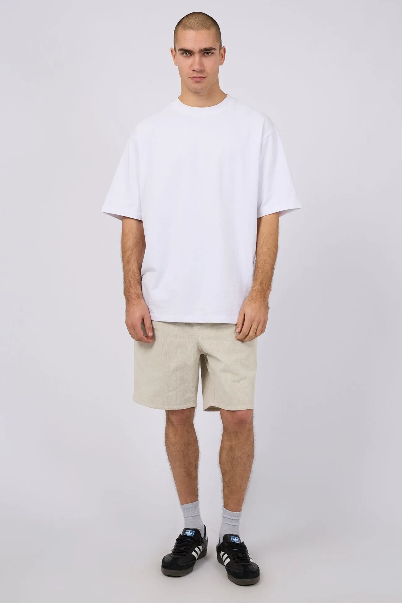 Cord Short Chalk Athletic Silhouette