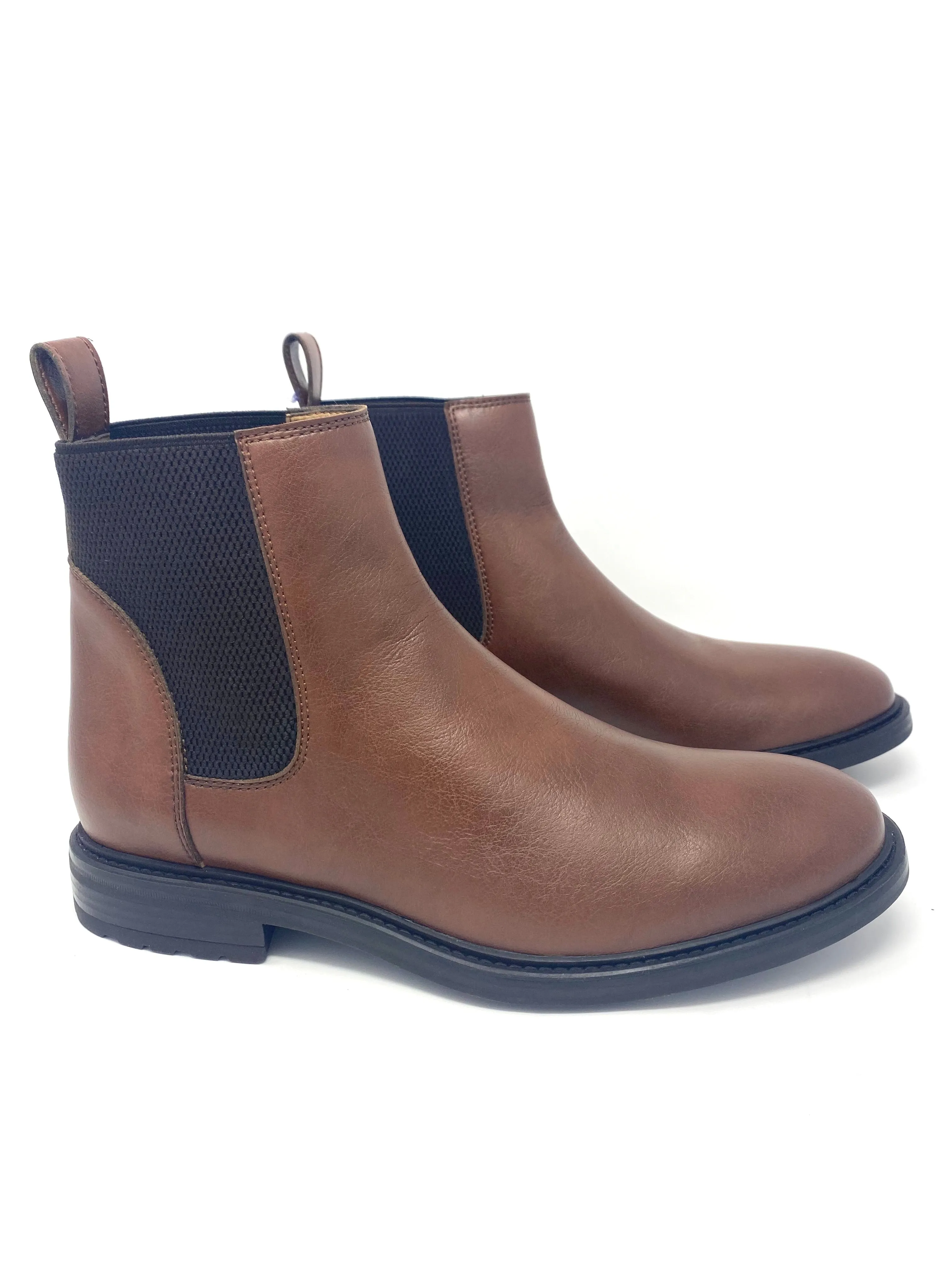 Weather Proof Shock Absorbing Comfort Seeker Oscar Chelsea Boot in Tan from Novacas