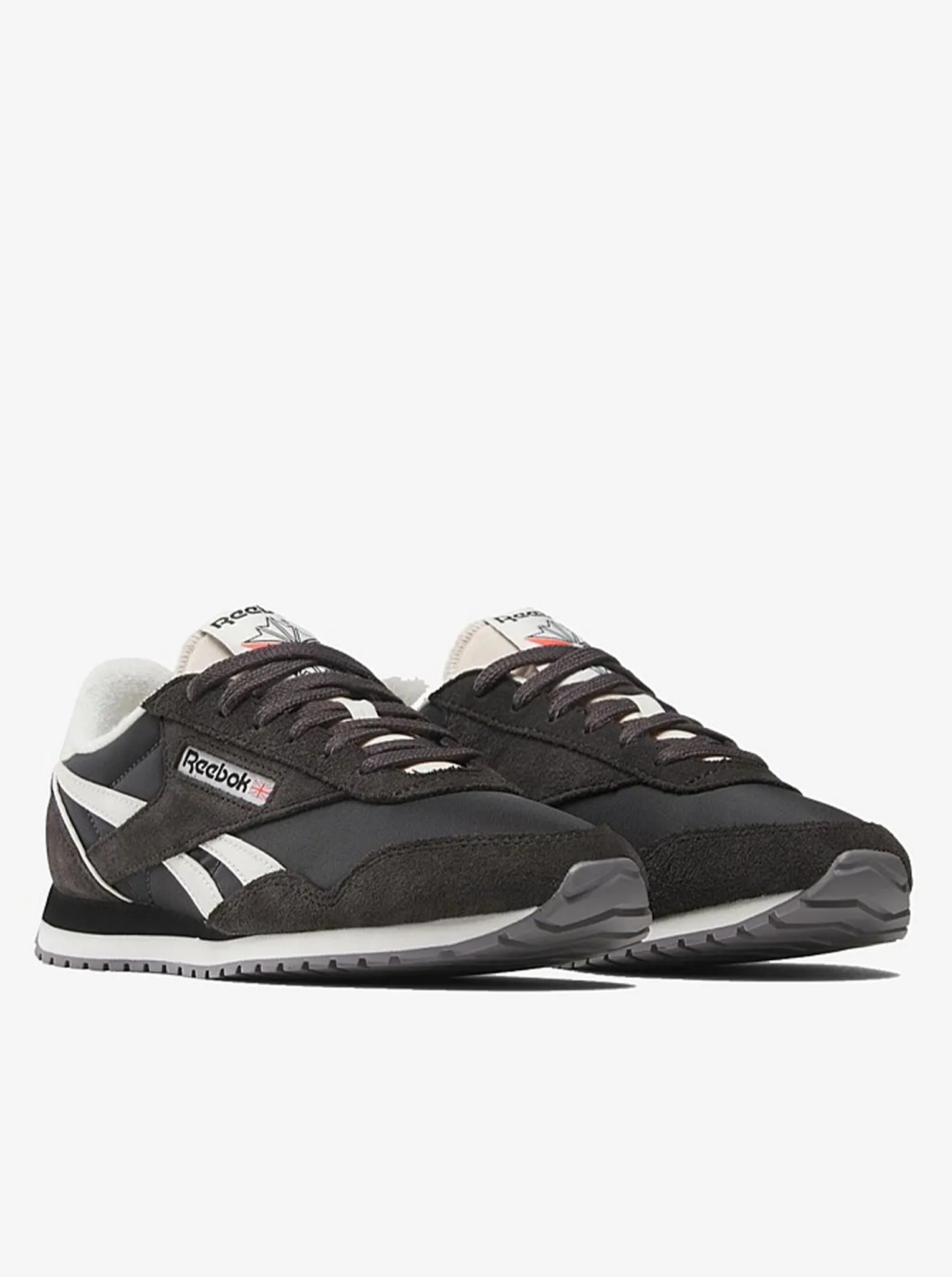 Brave Walk Video Look Classic AZ Womens