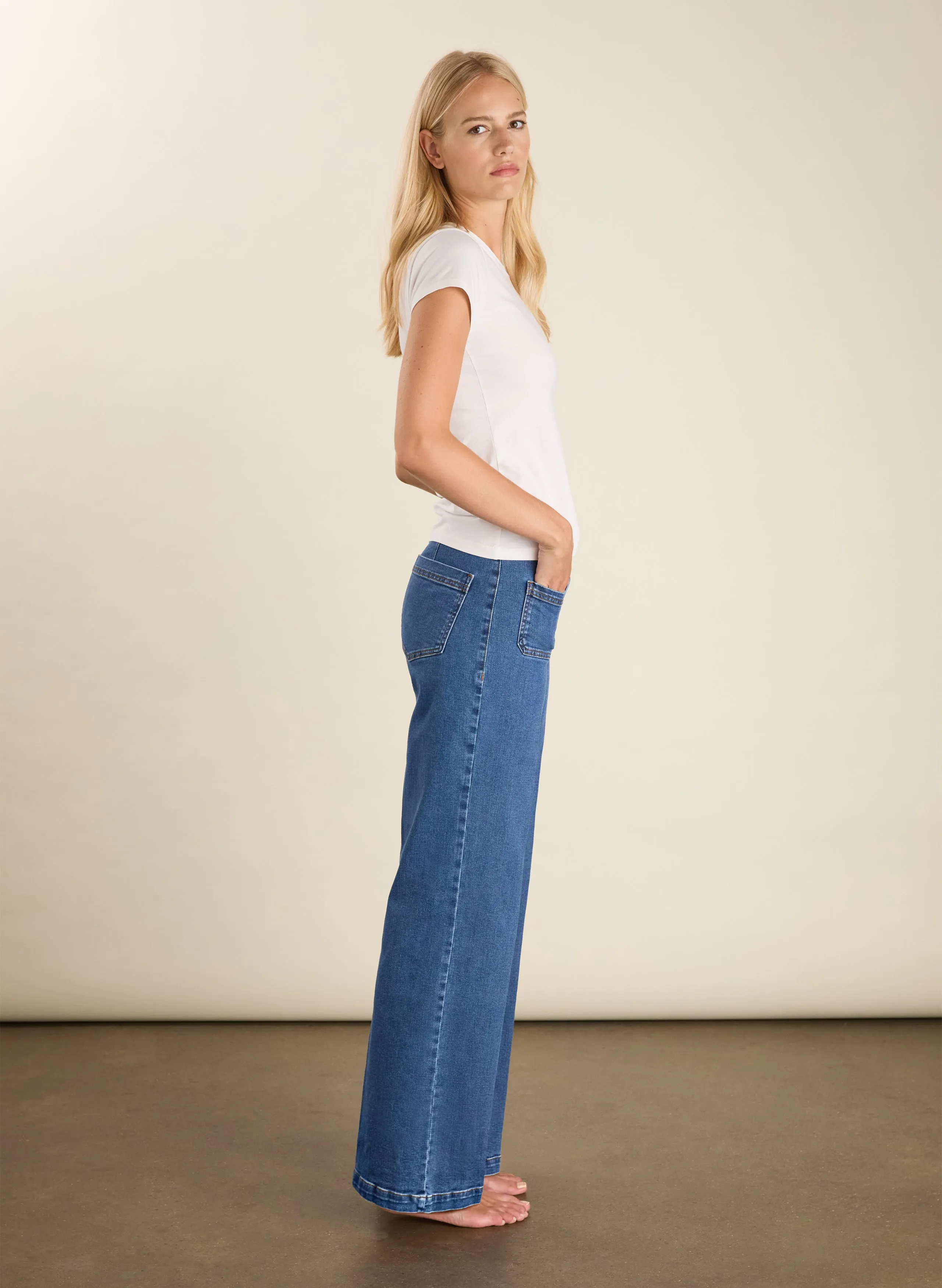 Spring Mood Elegant City Walk Petite Robyn Organic Cotton Stretch?Jeans