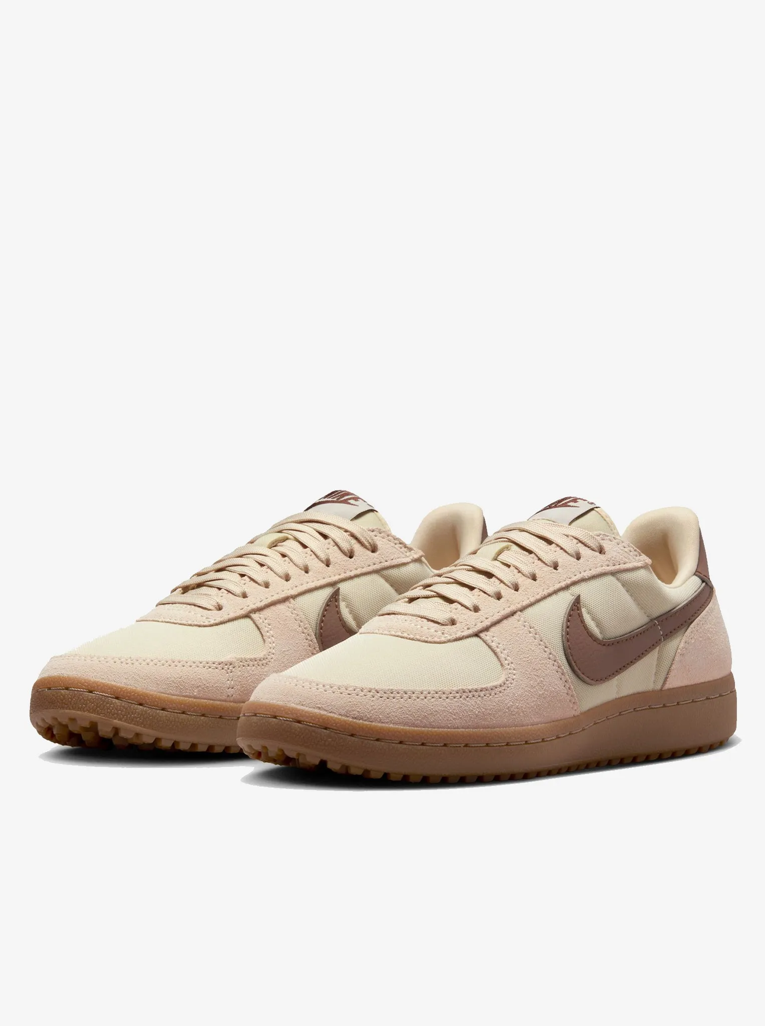 White Clean All Day Rainy Day Field General Womens