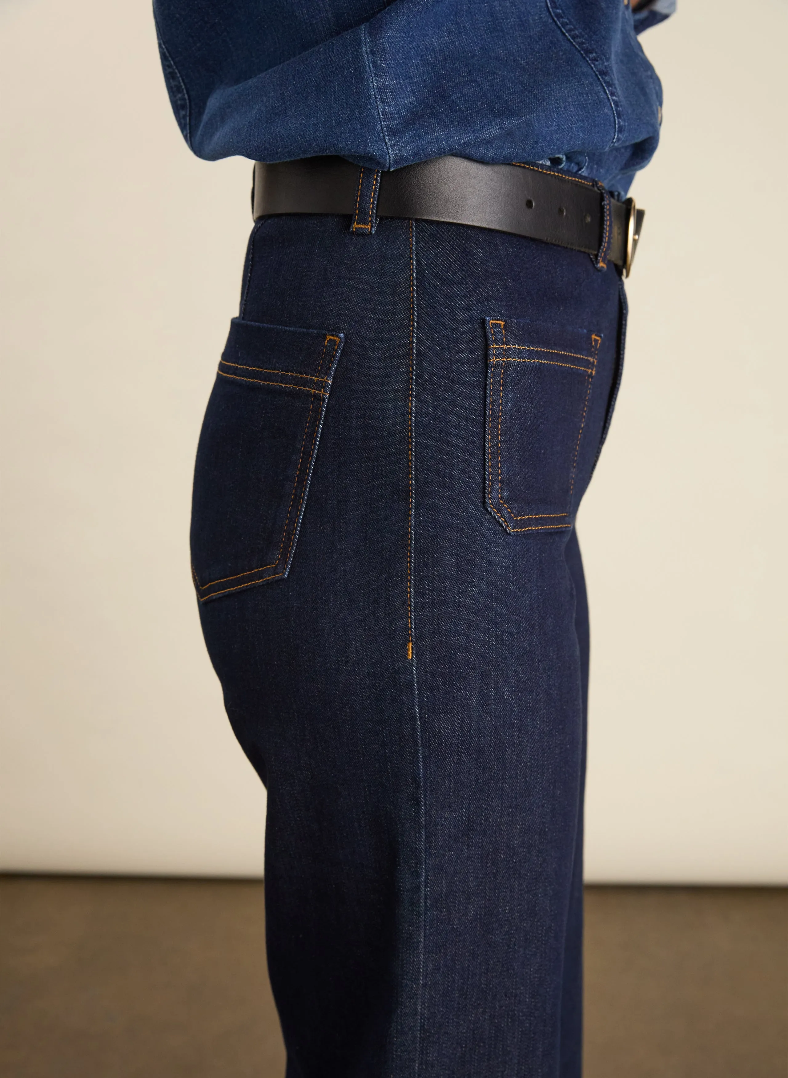 Compact Weave Technology Tapered leg Petite Robyn Organic Cotton Stretch?Jeans