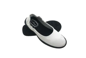 Sandbaggers: Women's Golf Shoes - Lyn Ballet White Fit Precision