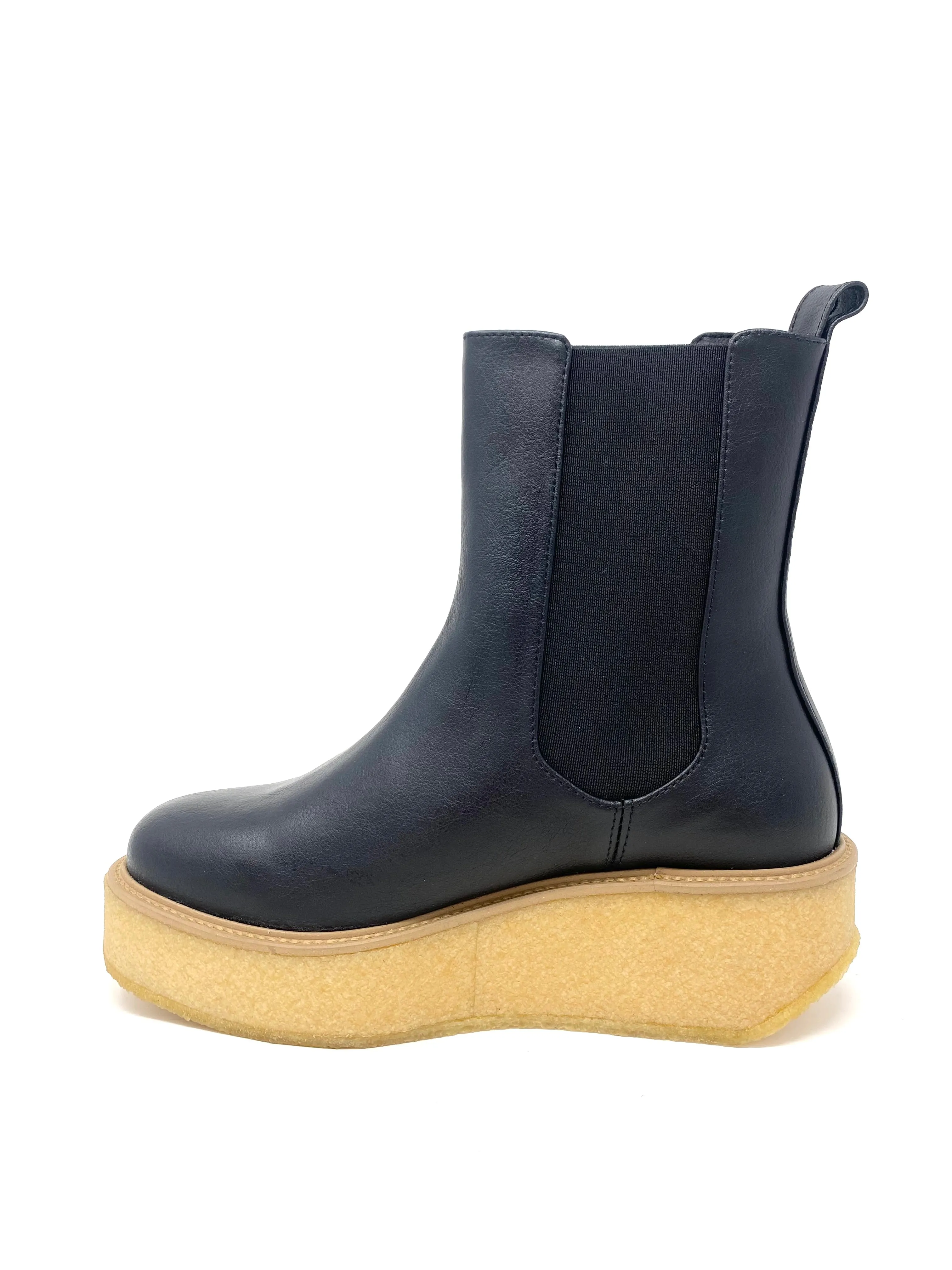 Carey Platform Boot in Black from Novacas Anti Abrasion midsole