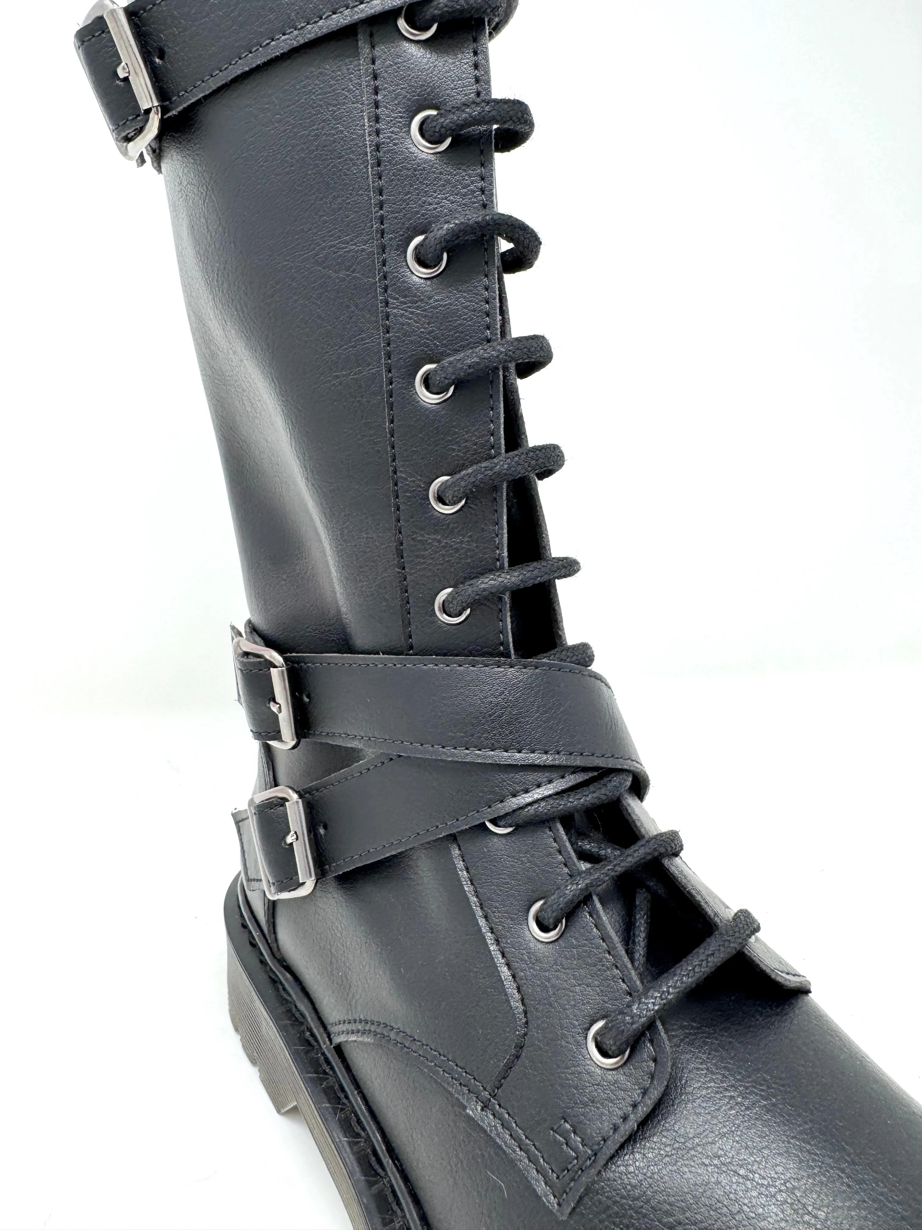 Rae Boot in Black from Novacas Snow Explorer Protective Finish Comfort Seeker