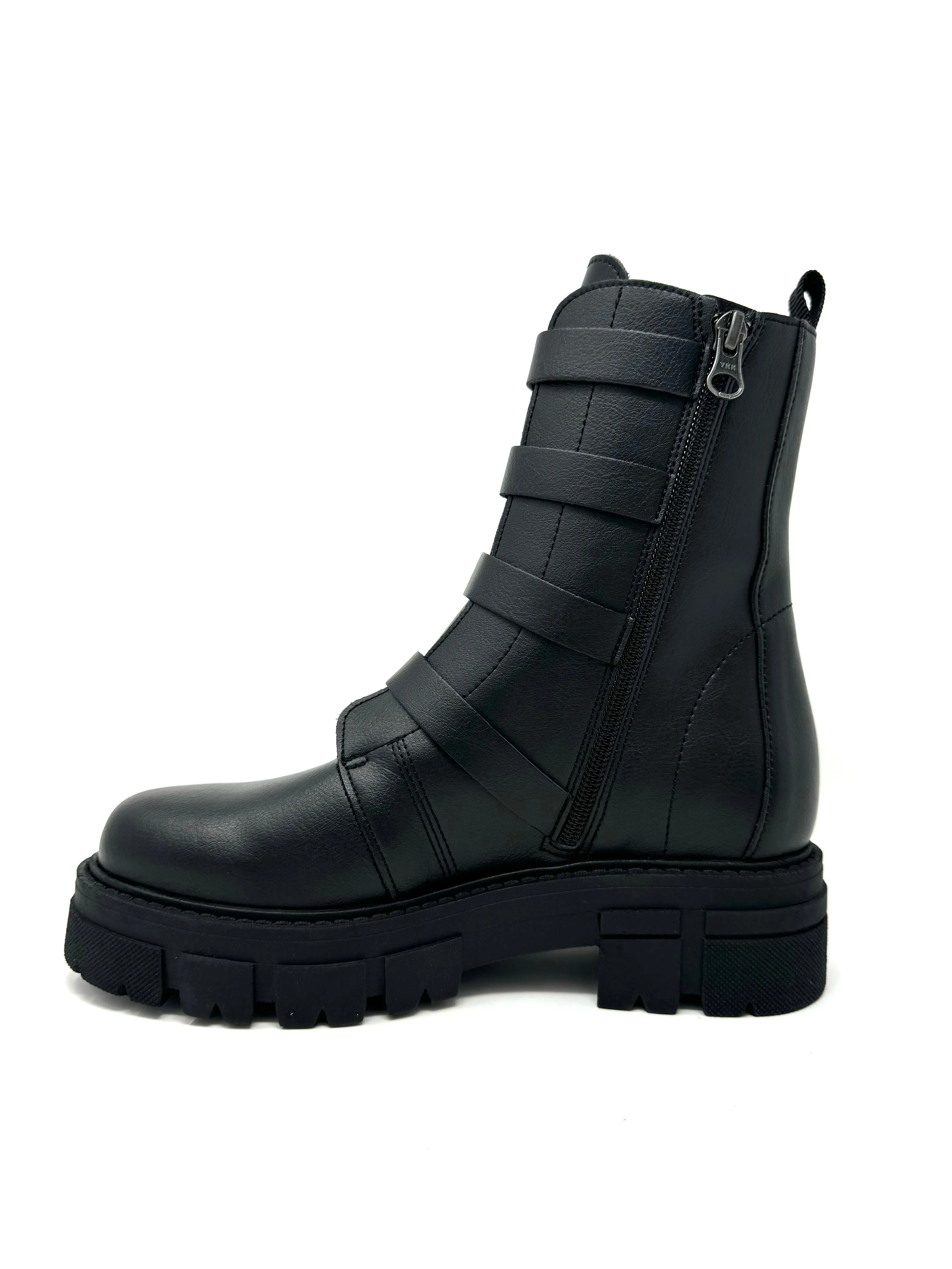 Flexible Frame Rainy Day Commuter Terrain Tested Stewie Buckle Boot in Black from Novacas