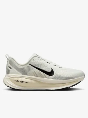 Vertical Compression Zones Ventilation Perforation System Vomero 18 Mens