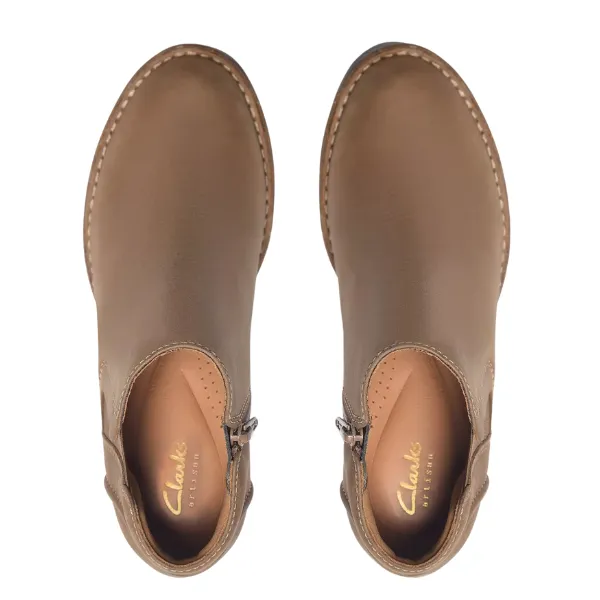 Clarks Women's Kastela Lo Pebble Leather Abrasion   Resistant